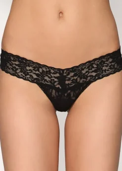 Discount Hanky Panky Signature Lace Low Rise Thong