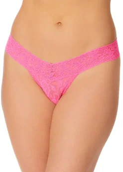 Discount Hanky Panky Signature Lace Low Rise Thong
