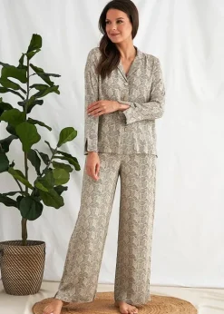 Clearance Pretty You London Studio Botanical Pyjama Set Olive Print