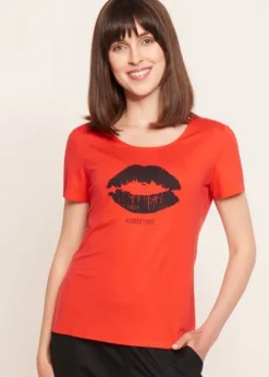 Shop Rosch Be Happy Sweet Kiss Short Sleeve Top Kiss Red